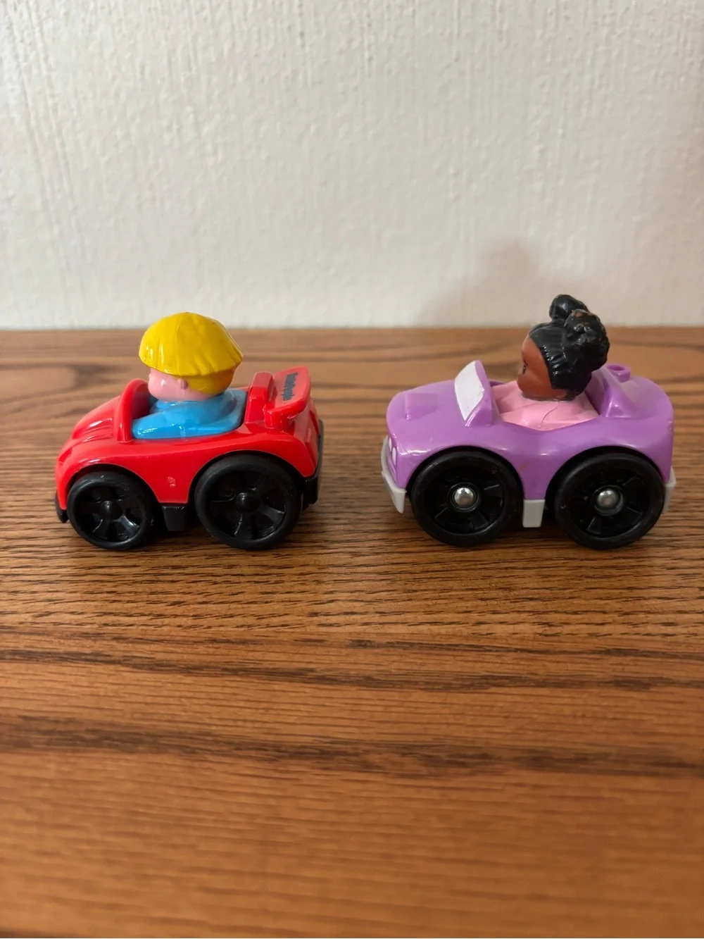 Fisher Price Little People Wheelies Eddie Red Car Tessa Purple
